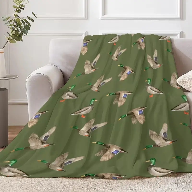 Vintage Mallard Duck Camo Flannel Throw Blanket - Retro Look Animal Graphic Throw Blankets, Cozy Warm Wrinkle Resistant Decor, for Camping & Hunting Cabin Cozy Setup, Vintage Home Decor#OutdoorVibeDecor